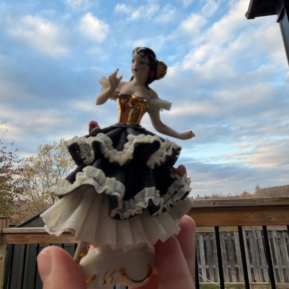Dresden porcelain lace Spanish/carmen dancer vintage - Picture 9 of 14